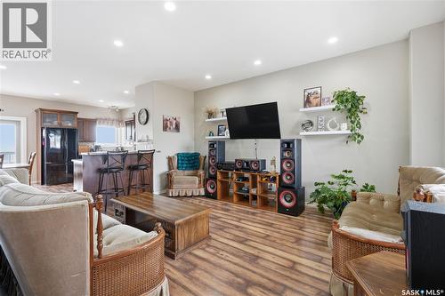 225 Willow Street, Pense, SK - Indoor
