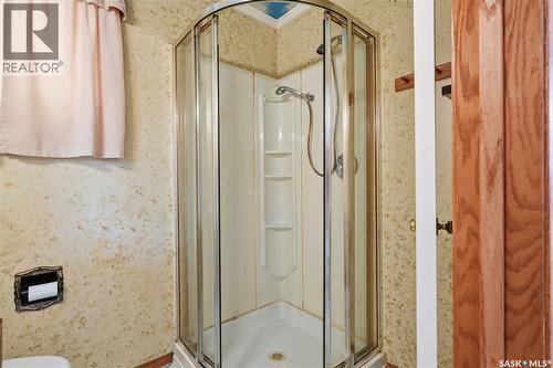 807 115Th Street E, Saskatoon, SK - Indoor Photo Showing Bathroom