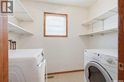 807 115Th Street E, Saskatoon, SK - Indoor Photo Showing Laundry Room