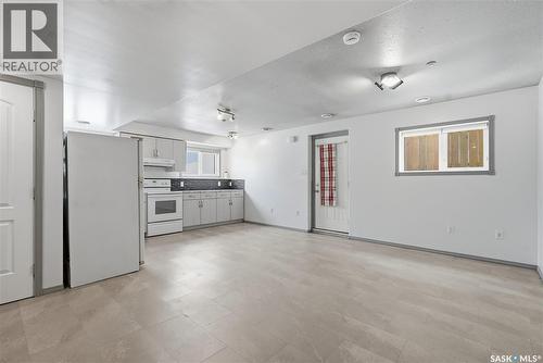 807 115Th Street E, Saskatoon, SK - Indoor Photo Showing Kitchen