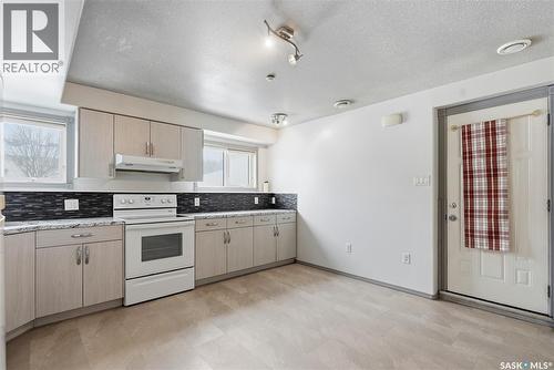 807 115Th Street E, Saskatoon, SK - Indoor Photo Showing Kitchen