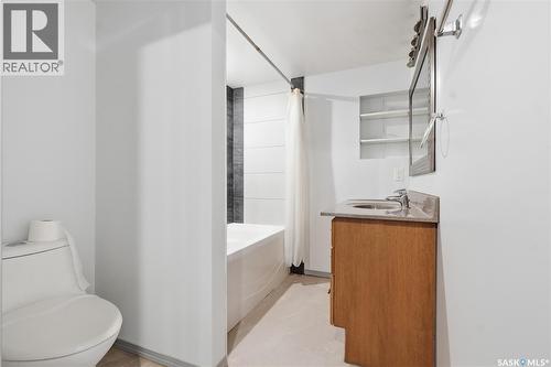 807 115Th Street E, Saskatoon, SK - Indoor Photo Showing Bathroom