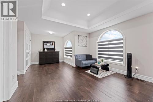 1249 Cancun, Windsor, ON - Indoor Photo Showing Living Room
