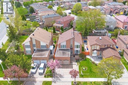 4 TOWNLEY AVENUE  Markham, ON L3S 1C9