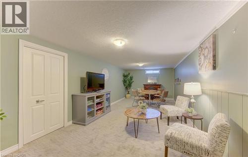 83 Manor Drive, Kitchener, ON - Indoor Photo Showing Living Room