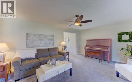 83 Manor Drive, Kitchener, ON - Indoor Photo Showing Living Room