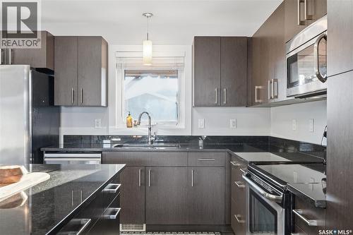 139 Maningas Bend, Saskatoon, SK - Indoor Photo Showing Kitchen