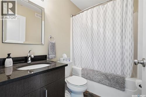 139 Maningas Bend, Saskatoon, SK - Indoor Photo Showing Bathroom
