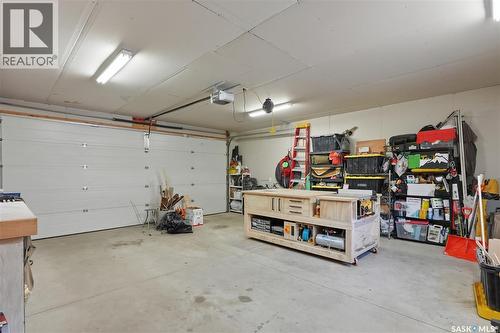 139 Maningas Bend, Saskatoon, SK - Indoor Photo Showing Garage