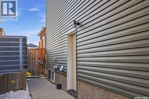 139 Maningas Bend, Saskatoon, SK - Outdoor