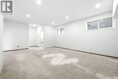 3919 Qu'Appelle Drive, Regina, SK - Indoor