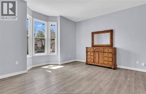 294 Louis Avenue, Windsor, ON - Indoor