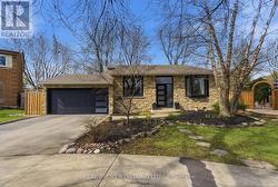 29 MELISSA CRESCENT  Hamilton, ON L9H 7C5