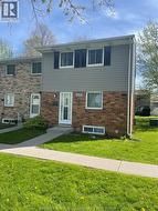 2808 MEADOWBROOK LANE Unit# 17 Windsor, ON N8T 3C3
