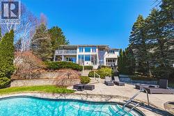 2 ANSLOW Court  Dundas, ON L9H 6Z2