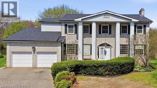 10 FIELDSTONE Circle  Brantford, ON N3R 6S7