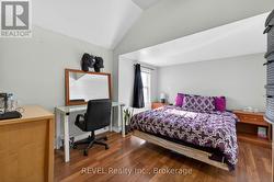 Primary Bedroom - 