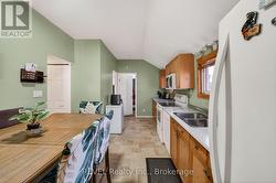 Dining Area - 