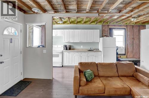 328 Cornwall Street, Regina, SK - Indoor