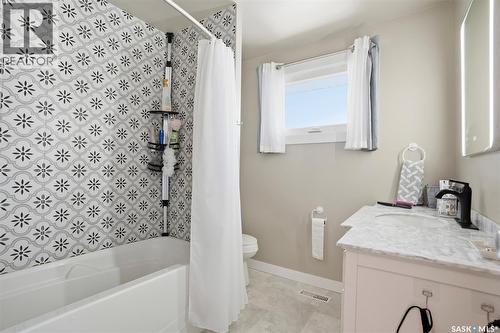 29 Tupper Crescent, Saskatoon, SK - Indoor Photo Showing Bathroom