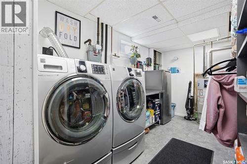 29 Tupper Crescent, Saskatoon, SK - Indoor Photo Showing Laundry Room