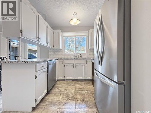 755 Tobin Terrace, Saskatoon, SK - Indoor Photo Showing Kitchen With Upgraded Kitchen