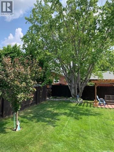 755 Tobin Terrace, Saskatoon, SK - Outdoor With Backyard