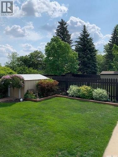 755 Tobin Terrace, Saskatoon, SK - Outdoor With Backyard