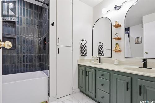 627 Delaronde Crescent, Saskatoon, SK - Indoor Photo Showing Bathroom
