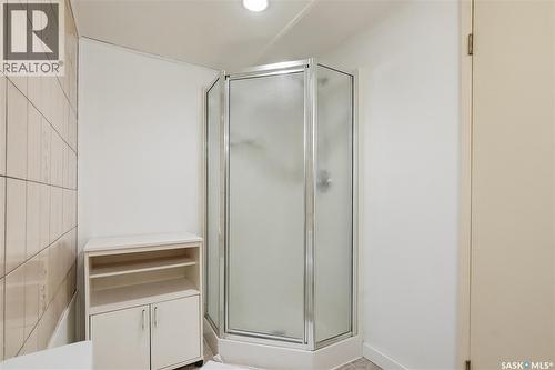 627 Delaronde Crescent, Saskatoon, SK - Indoor Photo Showing Bathroom