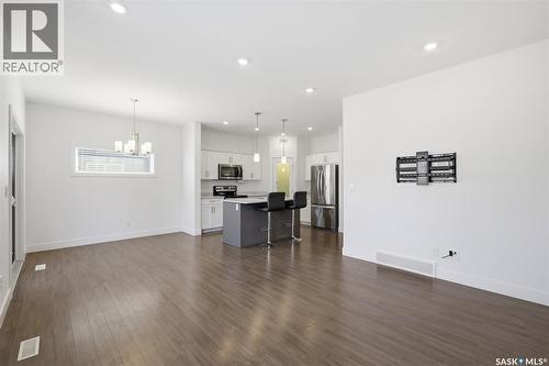 611 Kolynchuk Court, Saskatoon, SK - Indoor Photo Showing Living Room