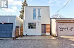 LANEWAY - 37 MARGUERETTA STREET Toronto, ON M6K 2P6