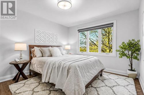 315 Swinburne Road, Burlington, ON - Indoor Photo Showing Bedroom