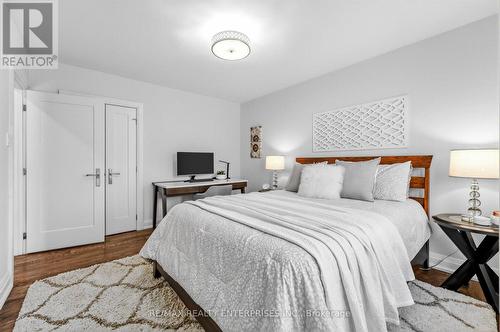 315 Swinburne Road, Burlington, ON - Indoor Photo Showing Bedroom