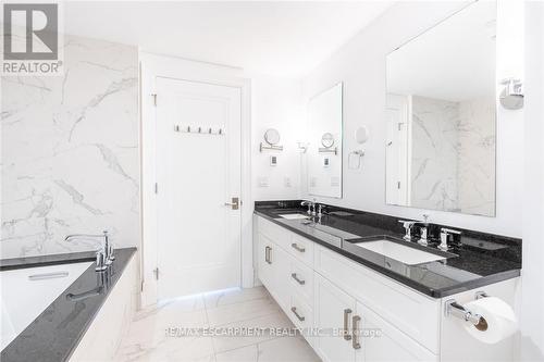 406 - 2060 Lakeshore Road, Burlington, ON - Indoor Photo Showing Bathroom