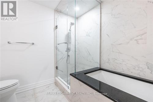 406 - 2060 Lakeshore Road, Burlington, ON - Indoor Photo Showing Bathroom
