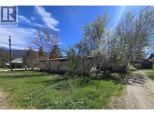 300 3Rd Avenue, Castlegar, BC 