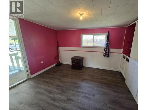 300 3Rd Avenue, Castlegar, BC 