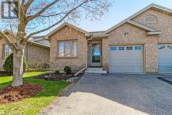 19 HANLON Place Unit# 15 Paris, ON N3L 4E7