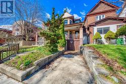10 REDWOOD AVENUE  Toronto, ON M4L 2S6