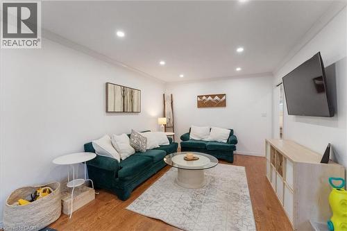 32 Donly Drive N, Simcoe, ON - Indoor Photo Showing Living Room