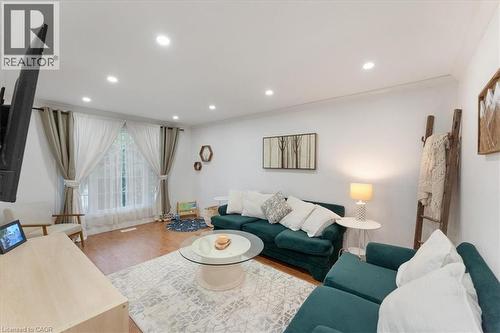 32 Donly Drive N, Simcoe, ON - Indoor Photo Showing Living Room