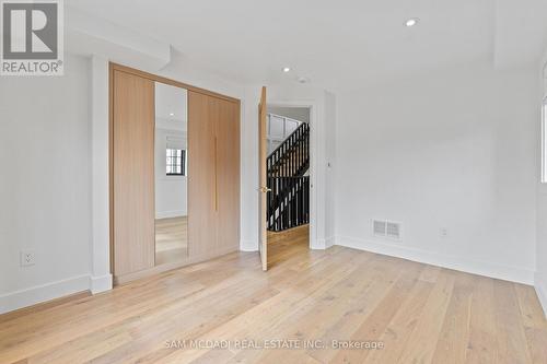 977 Unsworth Avenue, Burlington, ON - Indoor Photo Showing Other Room