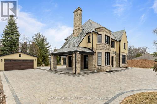 977 Unsworth Avenue, Burlington, ON - Outdoor
