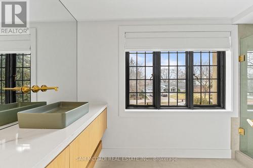977 Unsworth Avenue, Burlington, ON - Indoor Photo Showing Other Room