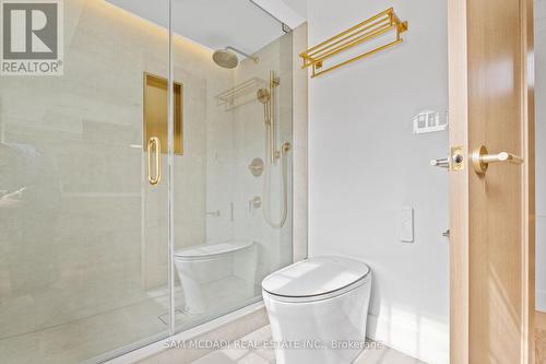 977 Unsworth Avenue, Burlington, ON - Indoor Photo Showing Bathroom