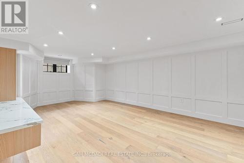 977 Unsworth Avenue, Burlington, ON - Indoor Photo Showing Other Room