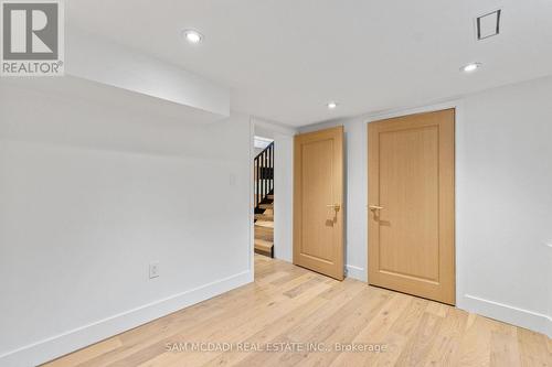 977 Unsworth Avenue, Burlington, ON - Indoor Photo Showing Other Room