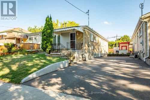 12 TRINNELL BOULEVARD  Toronto, ON M1L 1S7