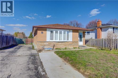 110 Hazelglen Drive, Kitchener, ON - Outdoor